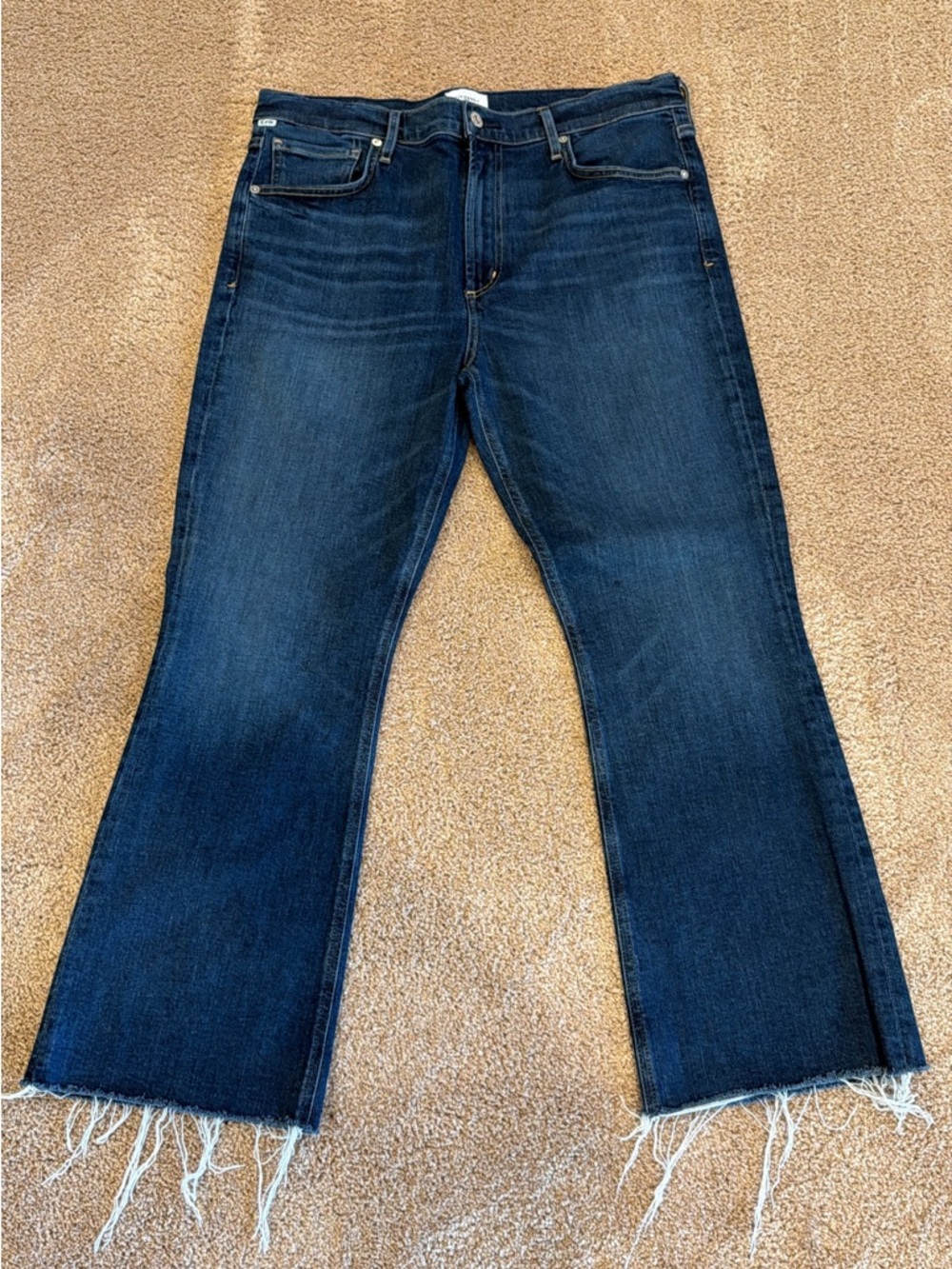 Citizens Of Humanity Isola ankle flare jeans. Size 31. Like new!